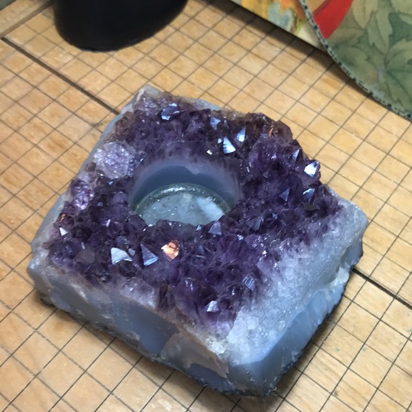 Amethyst Crystal Geode Tea Light Candle Holder 1lb 15oz Felted Base 4.75”x 4” - Picture 5 of 10